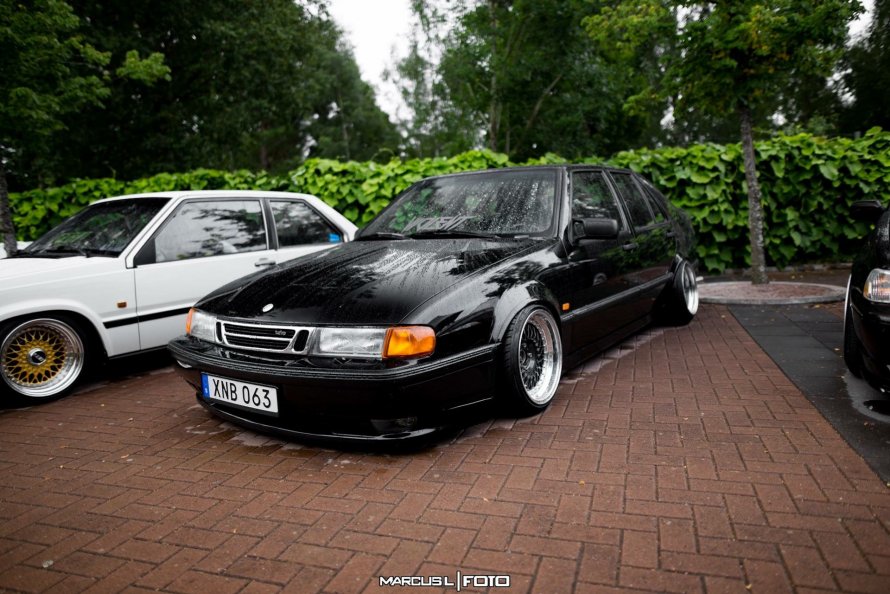 Saab 9000 stance