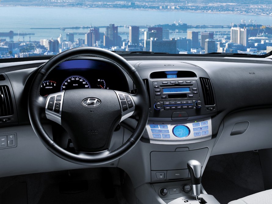 Hyundai Elantra 4 поколения