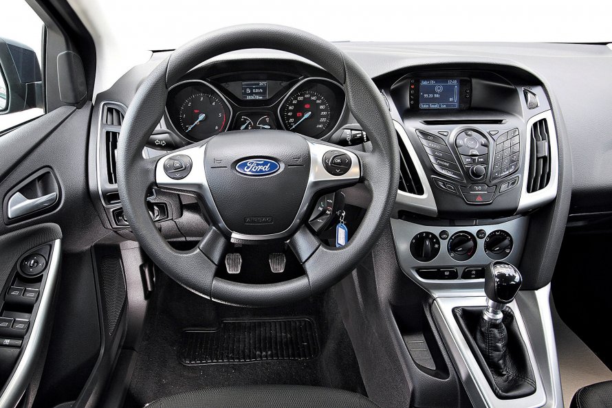 Ford Focus 3 седан салон