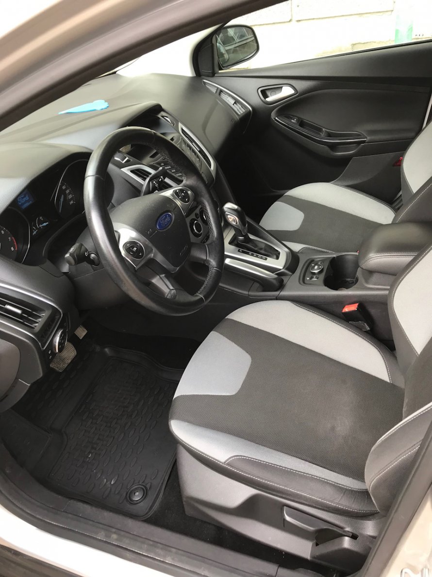 Ford Focus 3 седан салон