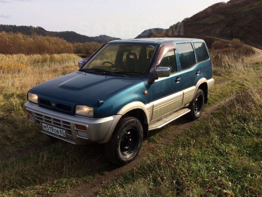 Nissan Mistral