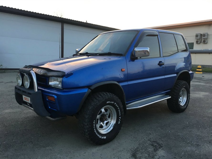 Ниссан Мистраль 1996