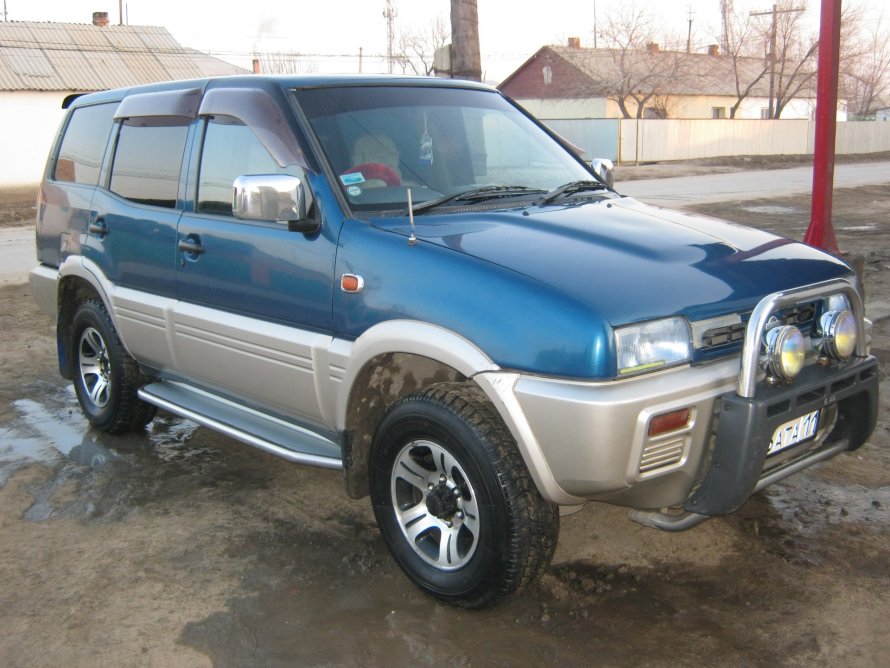 Nissan Mistral 2005