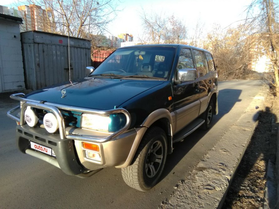 Ниссан Мистраль 1994