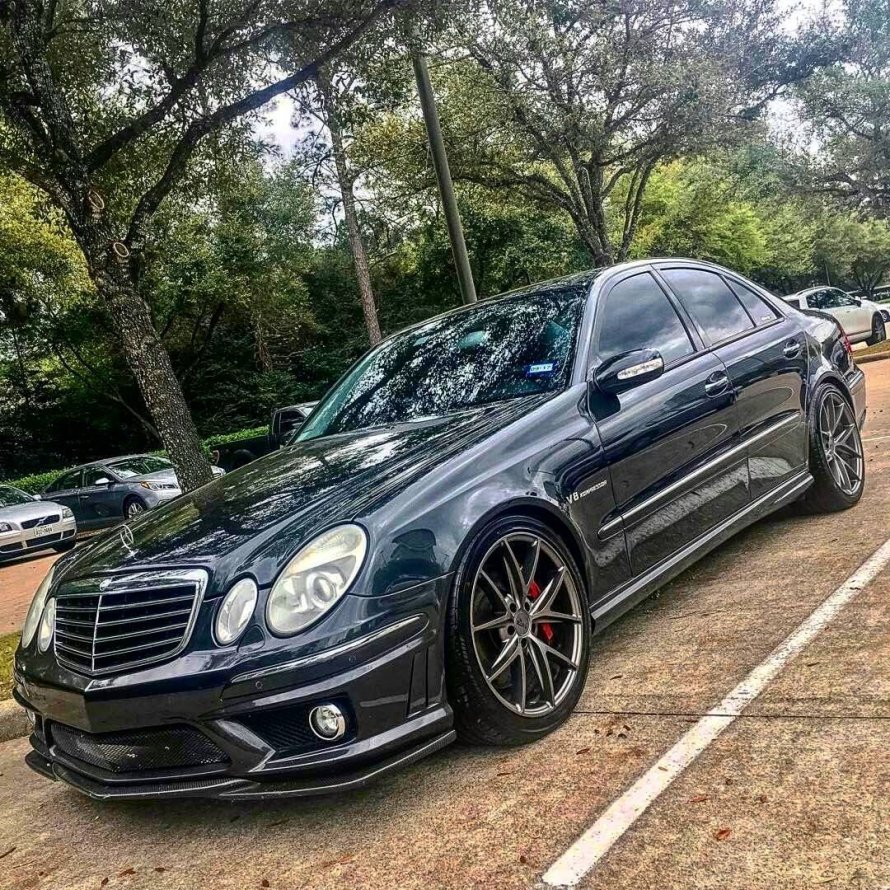 Mercedes-Benz w211