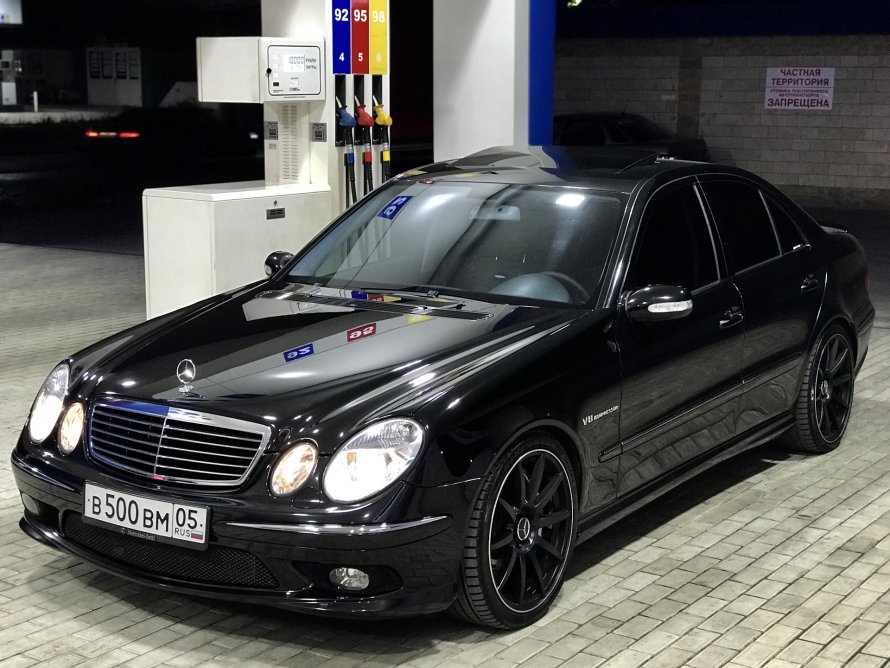Mercedes 211 AMG