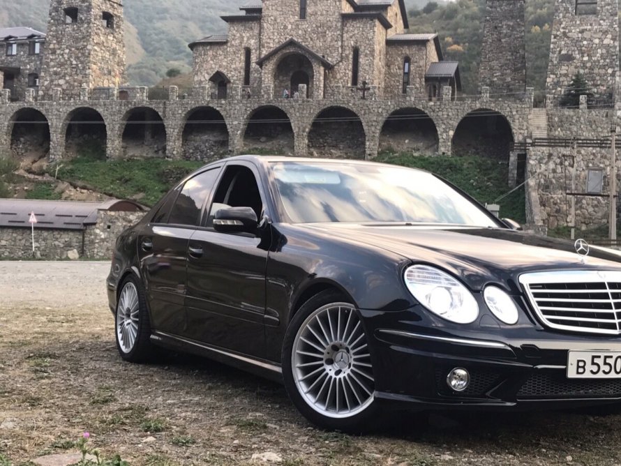 Mercedes-Benz w211