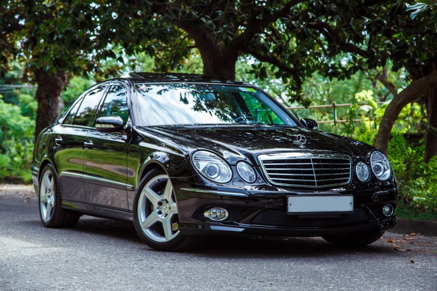 Mercedes Benz w211 e55 AMG