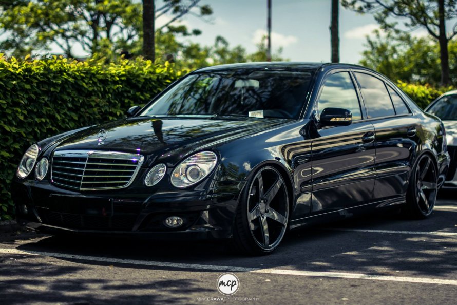 Mercedes-Benz w211
