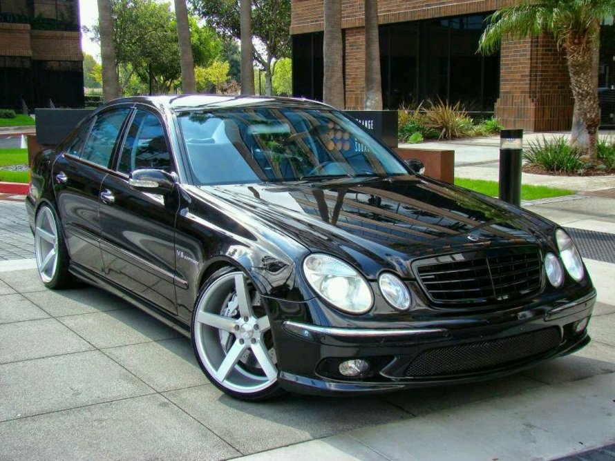 Mercedes-Benz w211