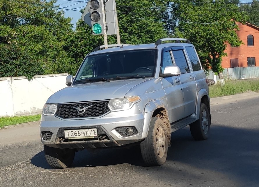 УАЗ-3163 «Patriot»