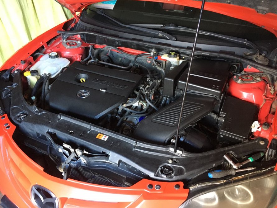 Mazda 3 подкапотка