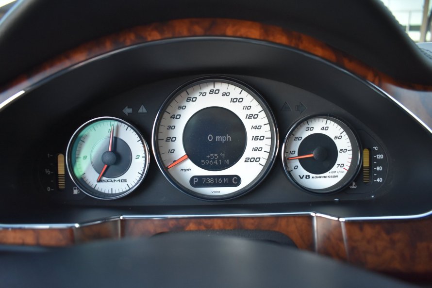 Приборная панель Mercedes 55amg