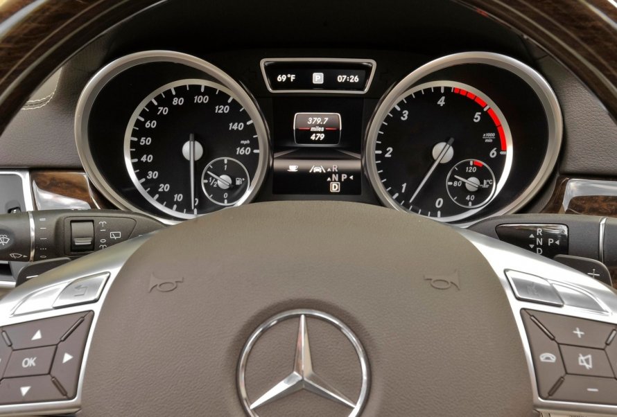 Mercedes Benz gl450 приборка