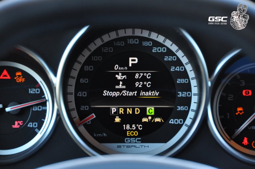 Mercedes-Benz CLS 63 AMG спидометр