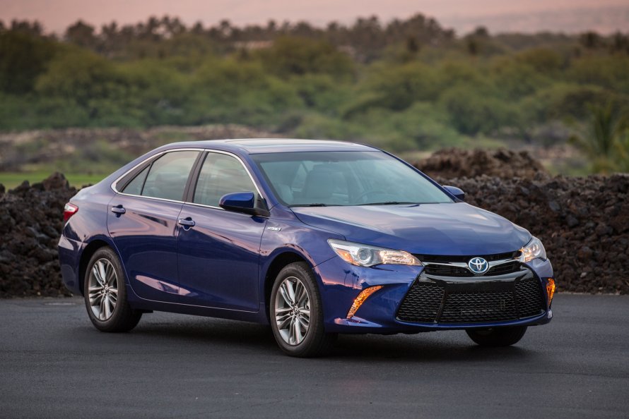 Toyota Camry Hybrid 2015