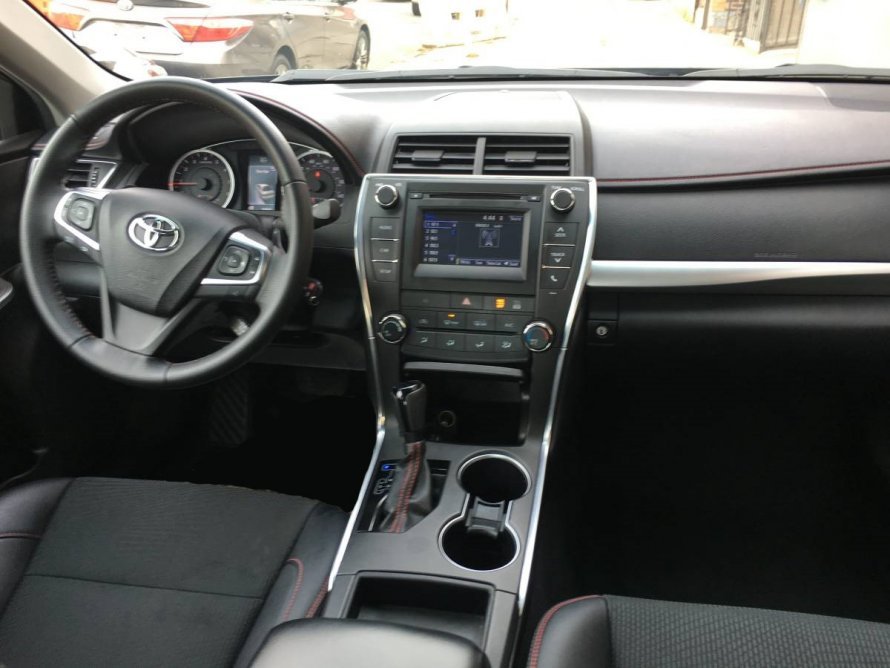 Toyota Camry 2016 se 50