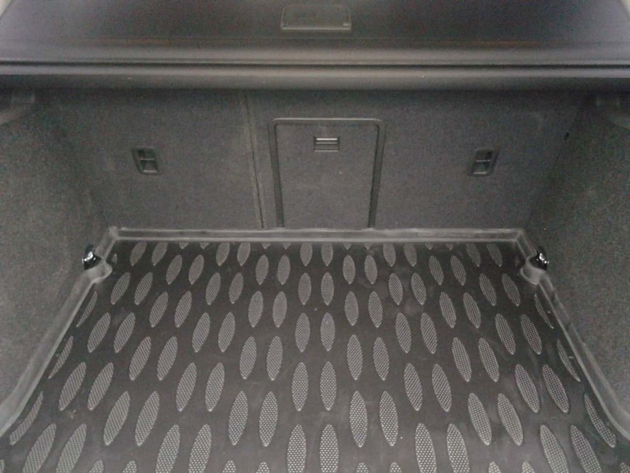 Коврик в багажник VW Пассат b7