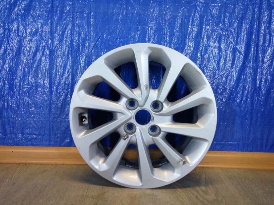 Оригинальные диски Hyundai Solaris r15
