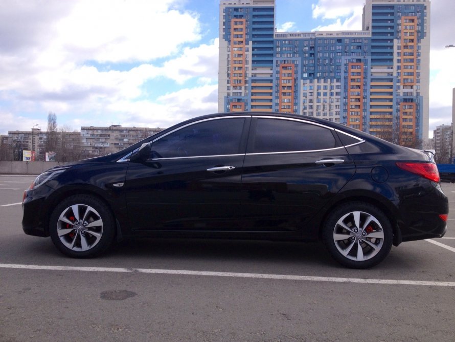 Hyundai Solaris r16 черный