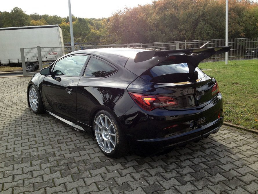 Opel Astra OPC Cup