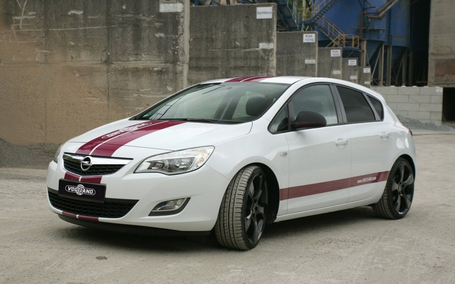 Opel Astra j Tuning White