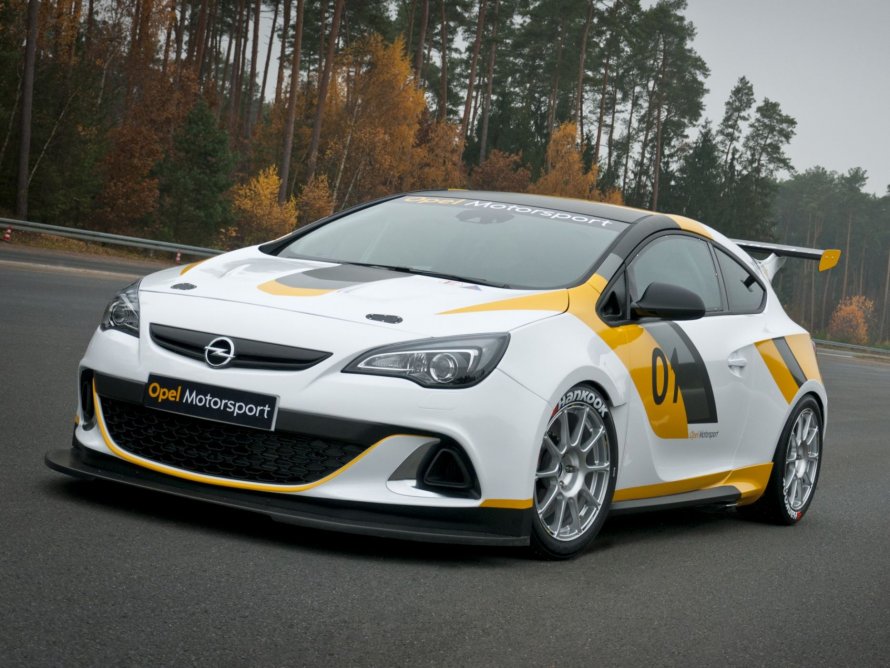Опель Астра GTC гоночная