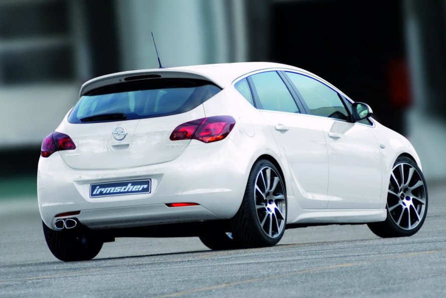 Opel Astra j белая