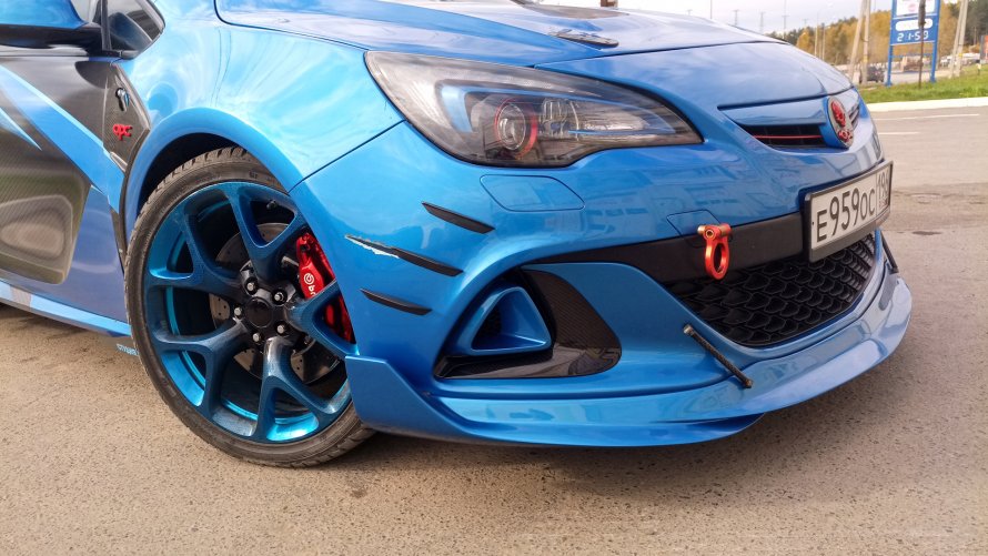 Бампер Opel Astra OPC