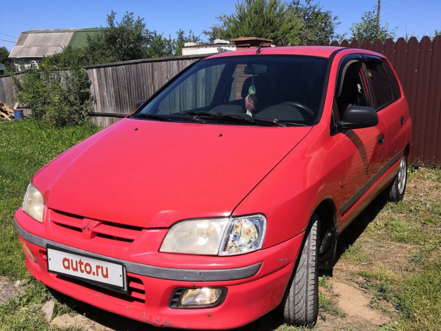 Mitsubishi Space Star 2000 салон
