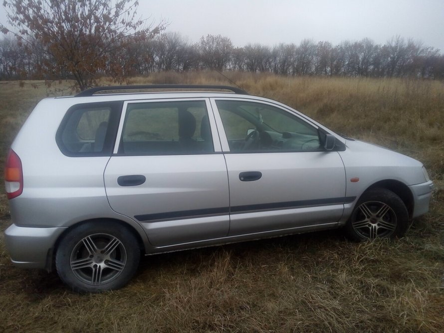 Киа минивэн Карнивал 2001