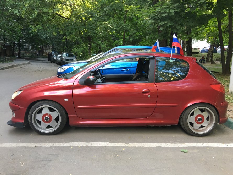 Peugeot 206 седан Tuning