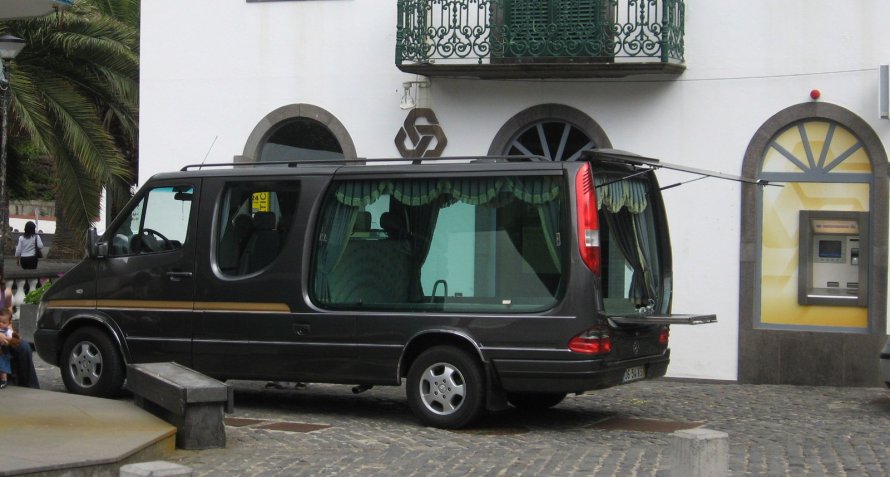 BMW e32 катафалк