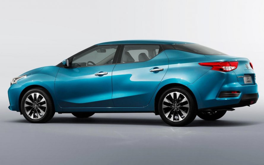 Nissan Lannia 2000