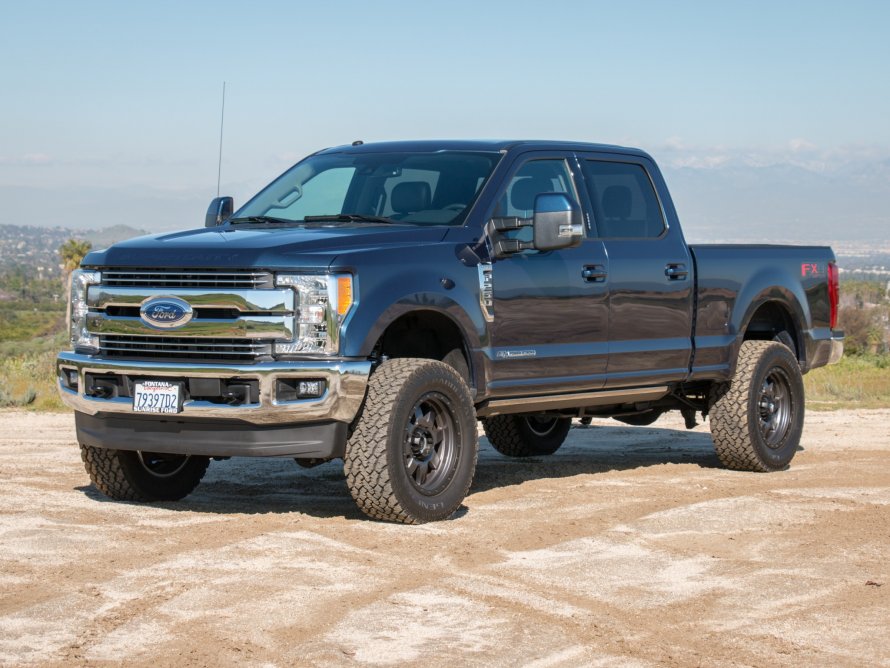 Ford f150 Raptor Toyota Tundra