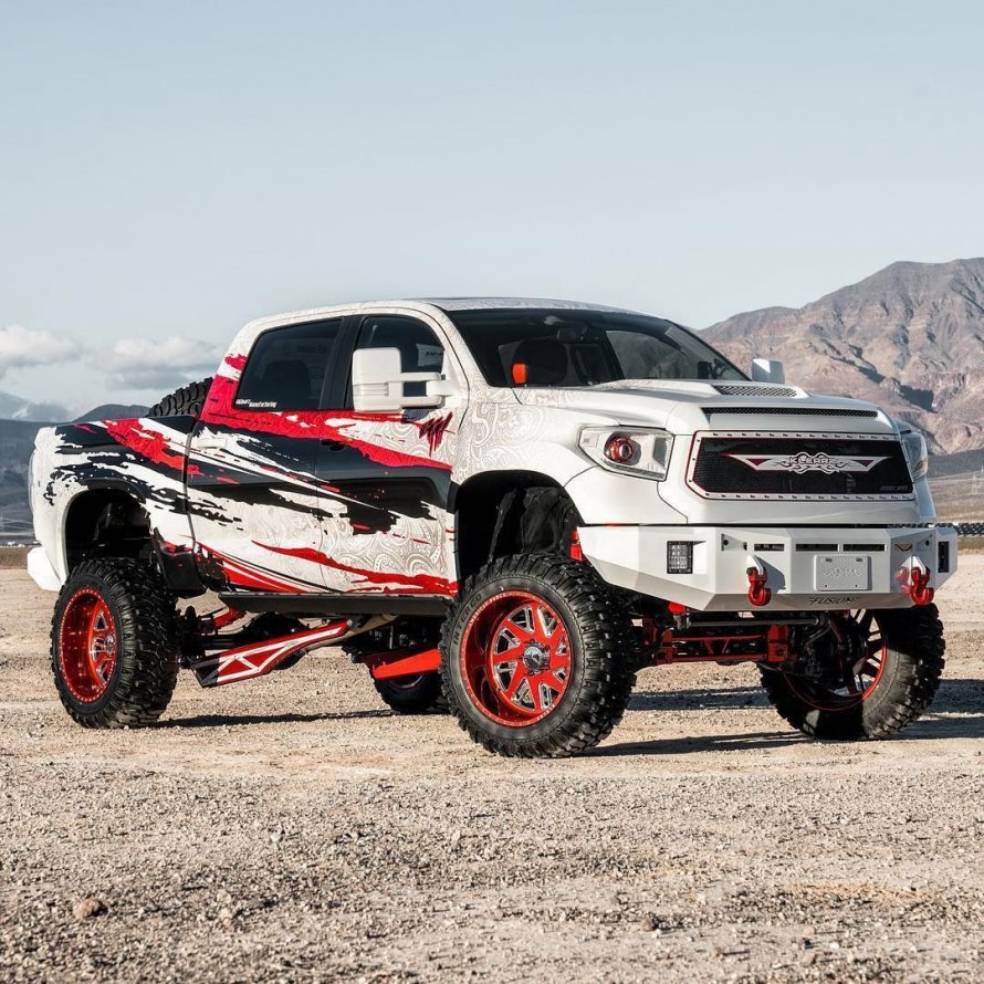 Toyota Tundra 2017 Size