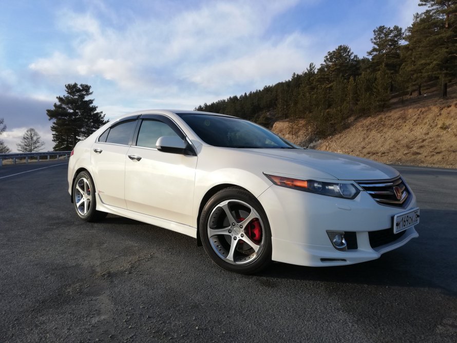 Honda Accord белая