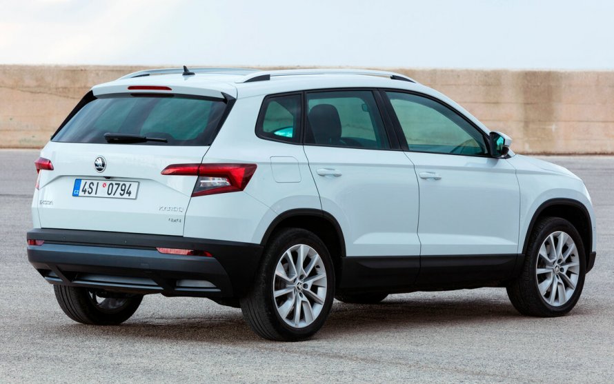 Škoda Karoq белый