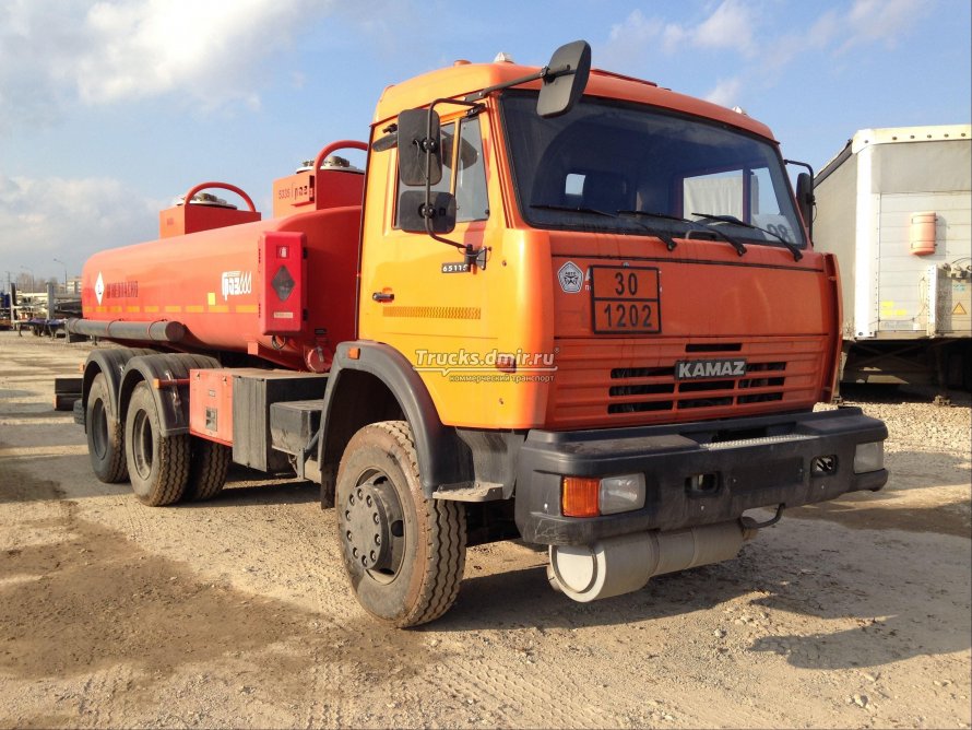 КАМАЗ 44108 нефтевоз