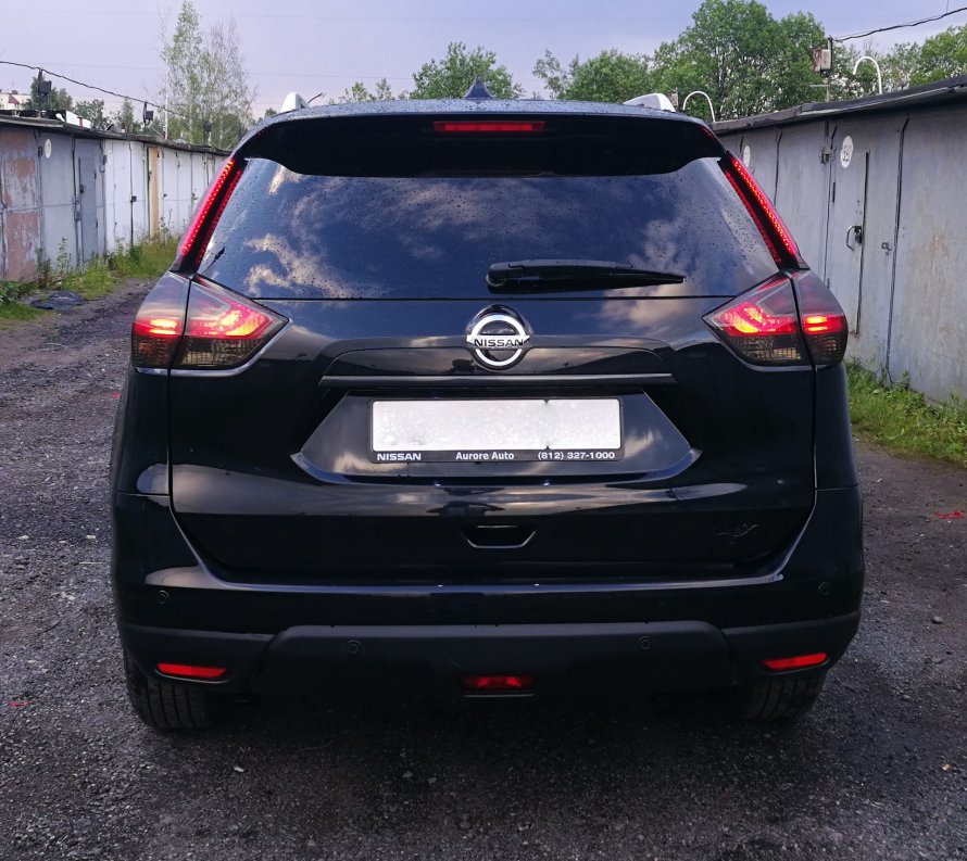 Задние габариты Nissan x-Trail т32
