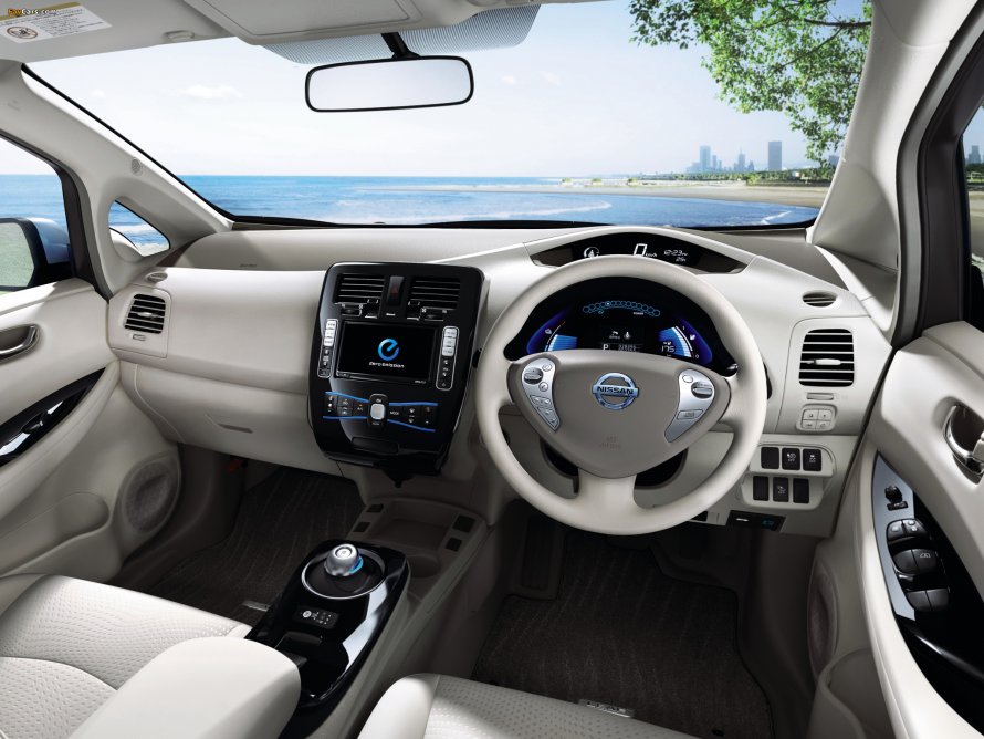 Nissan Leaf 2010 салон