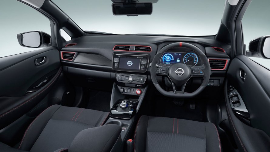 Nissan Leaf 2017 салон