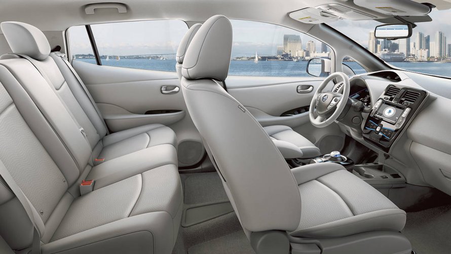 Nissan Leaf 2013 салон