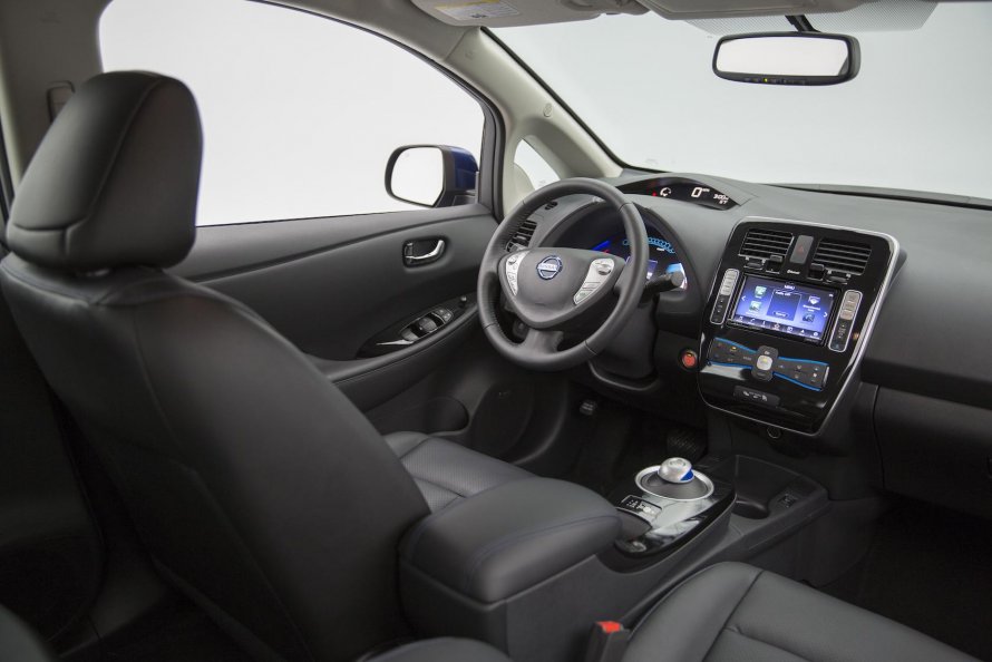 Nissan Leaf 2016 салон