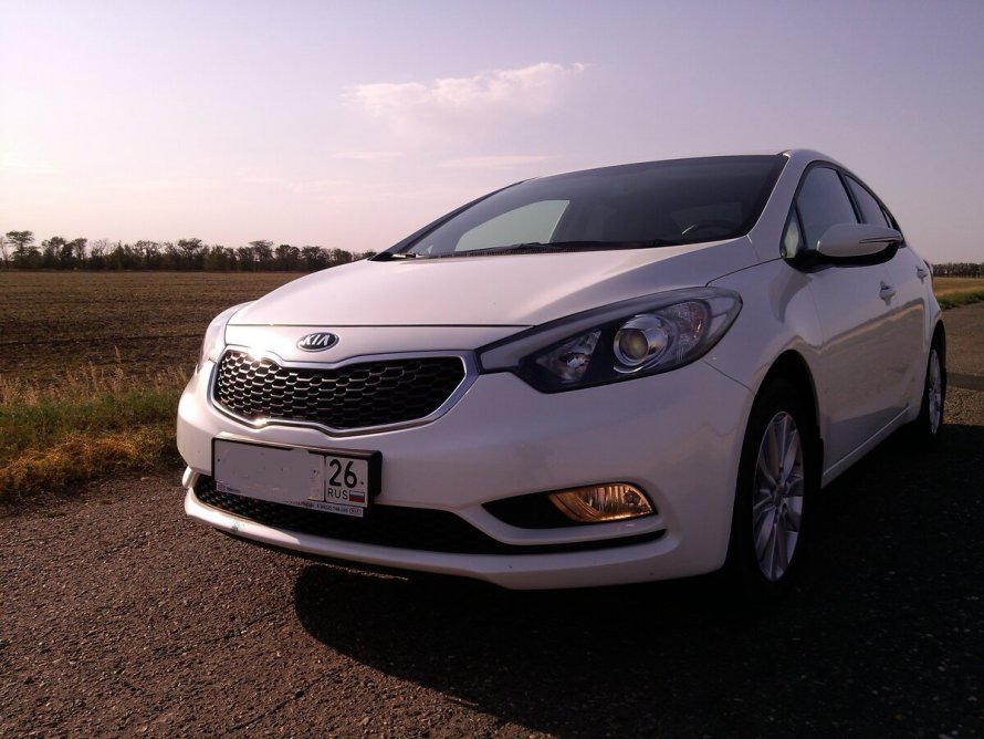 Kia Cerato 2013 белая