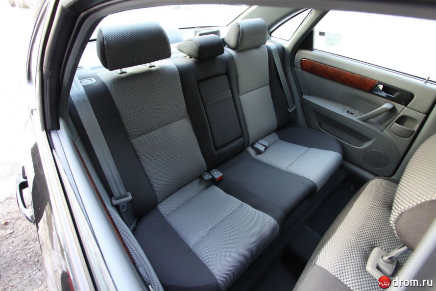 Daewoo Nexia 2004 года задние сиденья