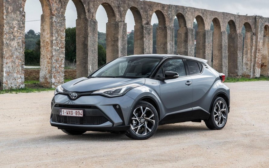 Тойота c-HR 2020