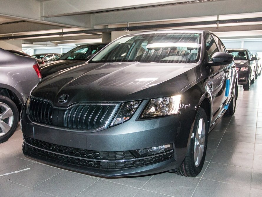 Octavia a8 серый Platinum металлик