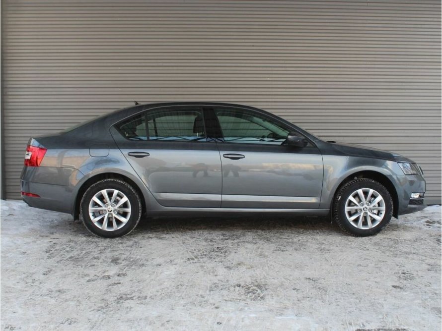 Skoda Octavia a7 серебристый металлик