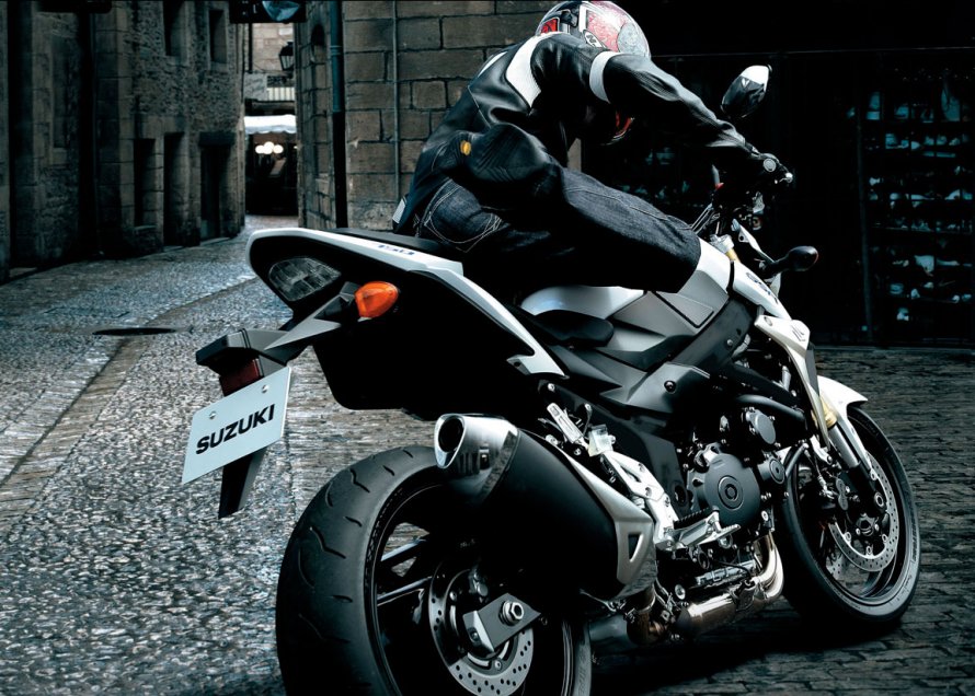 Suzuki GSR 600